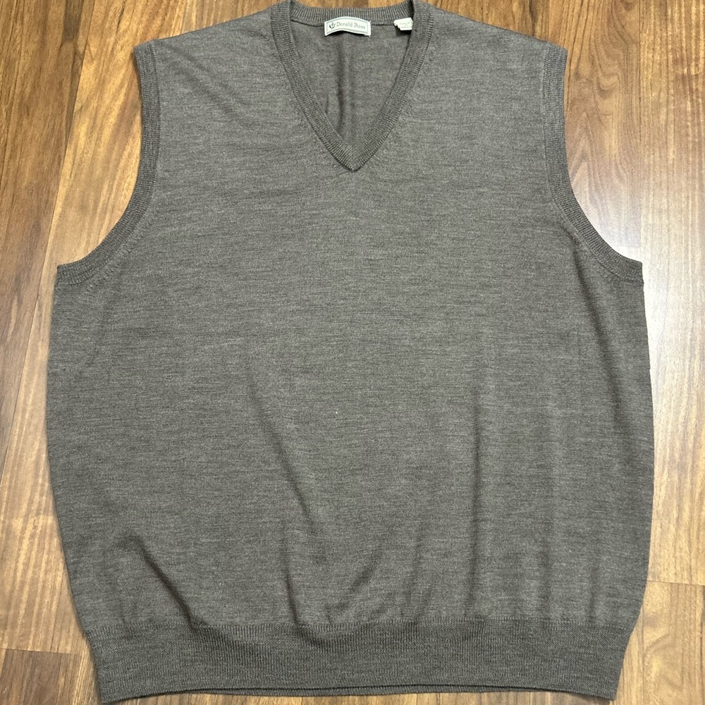 Donald Ross Men's Marino Wool  Taupe Sweater Vest Size XL